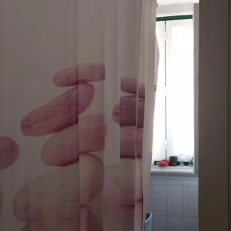 Quiet Room In Anjos * リスボン